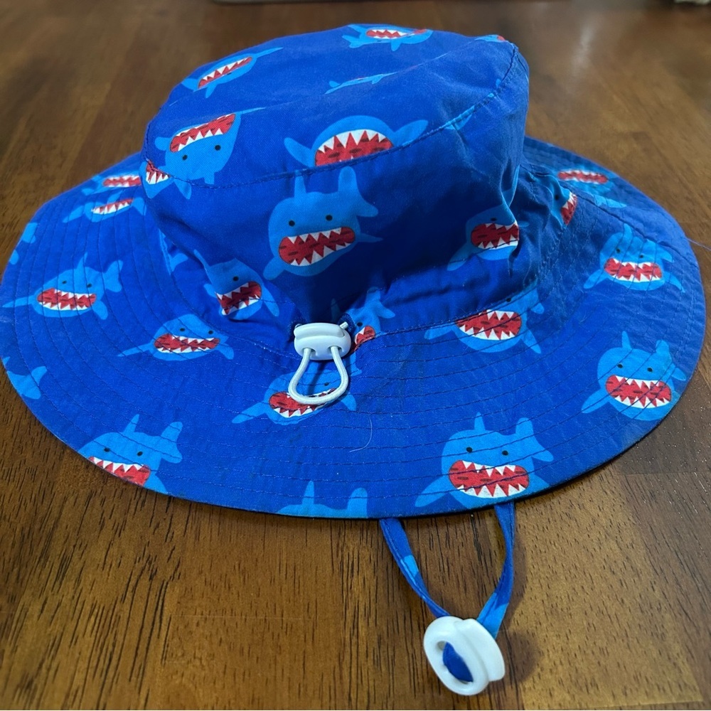 Shark Sun Hat UPF 50 • 3–5T • Adjustable/Removable Strap • Beach & Pool Ready 🦈